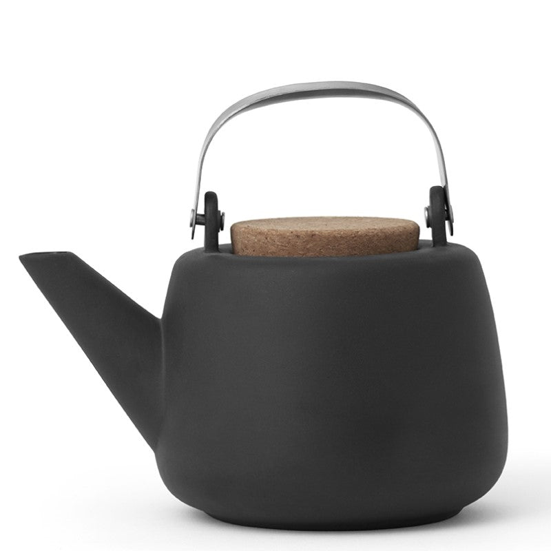 Porcelain teapot with cork lid